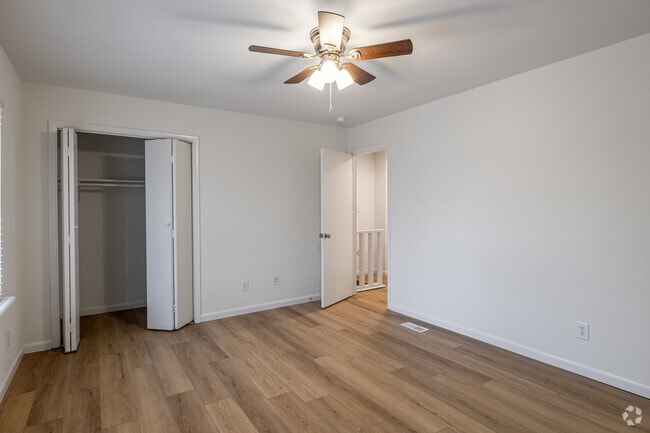 2BR, 1.5BA (Renovated) - 1,000SF - Primary Bedroom