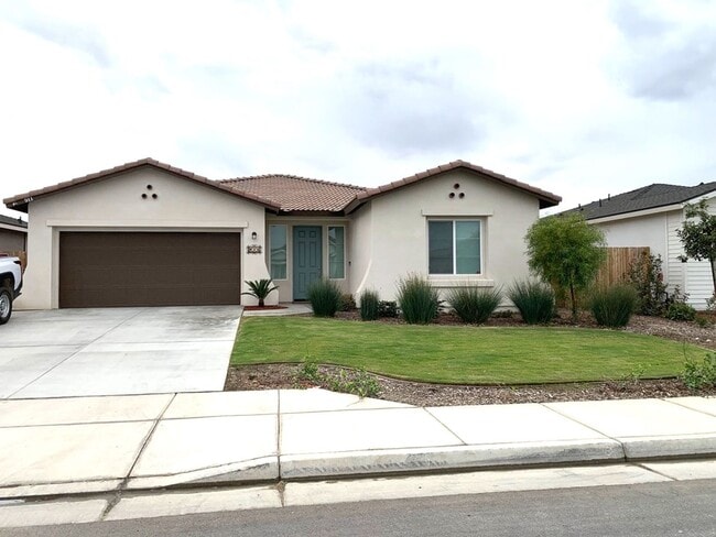 Beautiful Nearer Home in SE Bakersfield W/... - Beautiful Nearer Home in SE Bakersfield W/...
