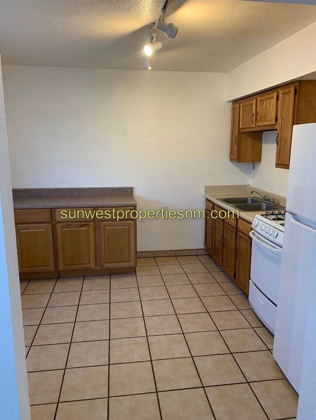 Photo - 1501 Saiz Ln Unit #1