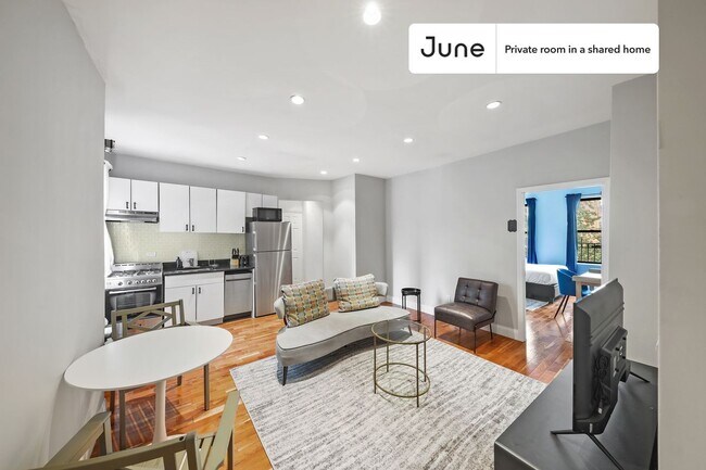 Room in Shared 3 bed/1 bath home in East Harlem