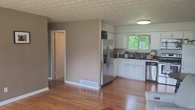 Photo - Move-In Ready Gem in the Heart of Forest Lake