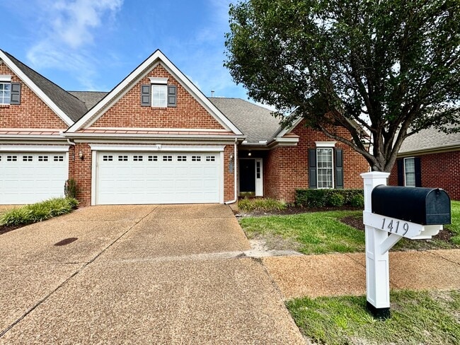 Building Photo - 3-Bedoom 1-Story Condo In Eagle Pointe! St...