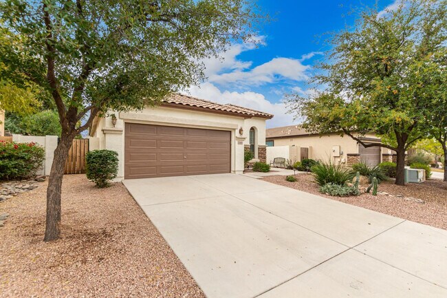 Photo - 3443 E Riopelle Ave