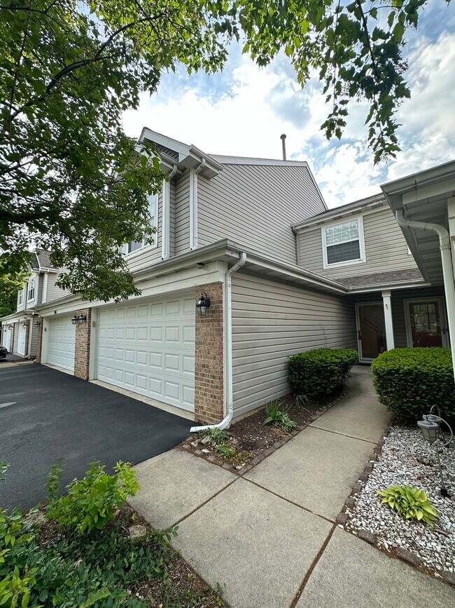 1961 Town Dr Townhome Townhome Rental in Naperville IL