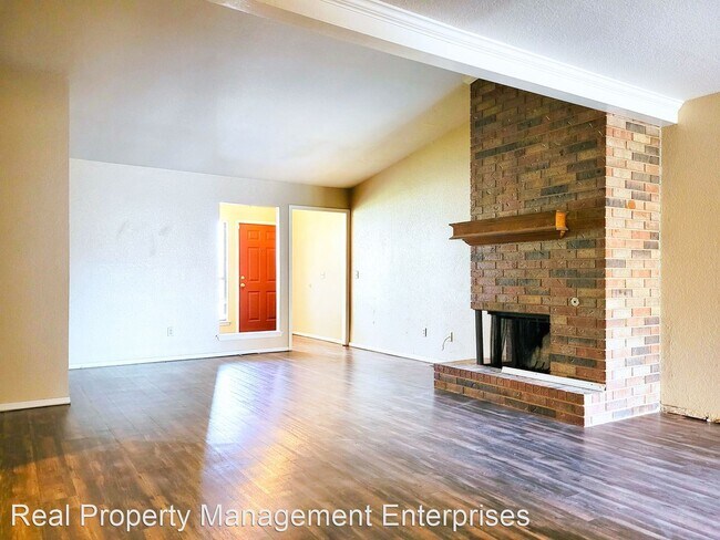 Photo - 2 br, 2 bath House - 434 NE 115th St