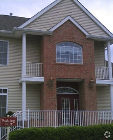 Building Photo - The Regency Club Rental
