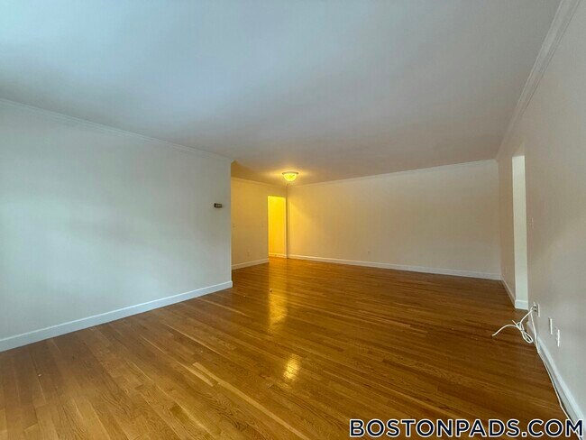 Photo - 17 Captain Parker Arms Unit 15