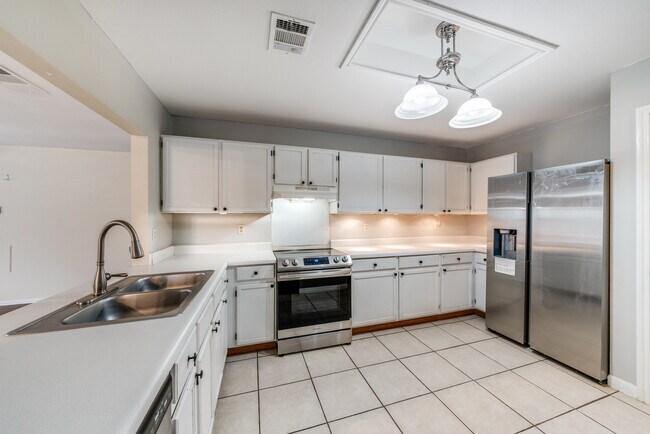 Photo - 6858 Celes Meadow Dr