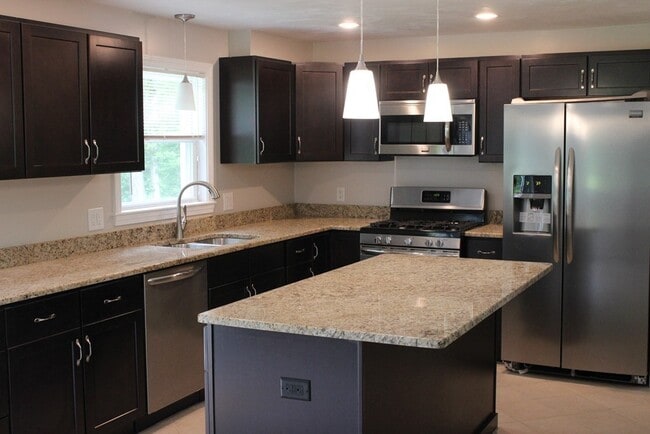 Photo - 48 Colonial Way