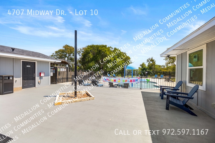 Photo - 4707 Midway Dr