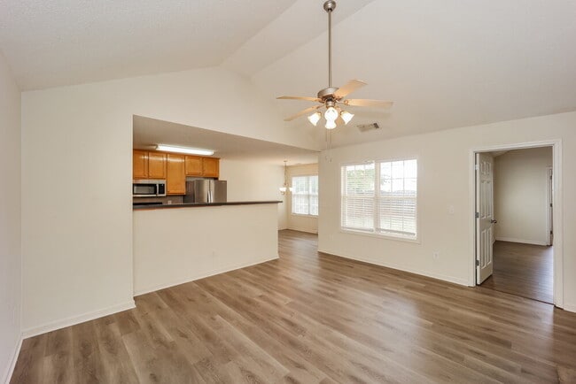 Photo - 40 Belltree Cir