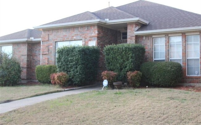 Photo - Beautiful 4 bedroom 2 bath home