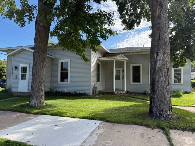 Building Photo - 1790/1792 Strongs Avenue Unit 1790 Rental