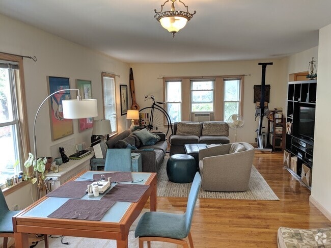 Building Photo - 27 Milton Ave Unit #2 Rental