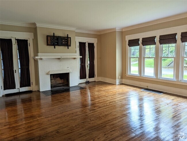 Building Photo - 141 Beverly Rd Rental