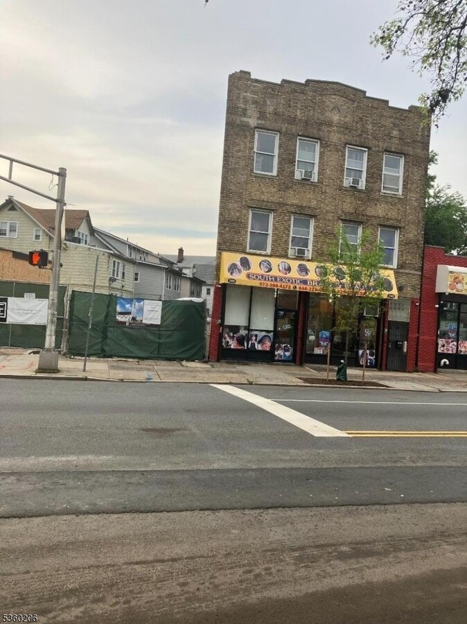 Photo - 789 S Orange Ave Apartment
