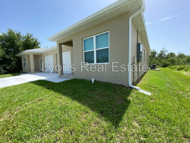 10398 Port Everglades St