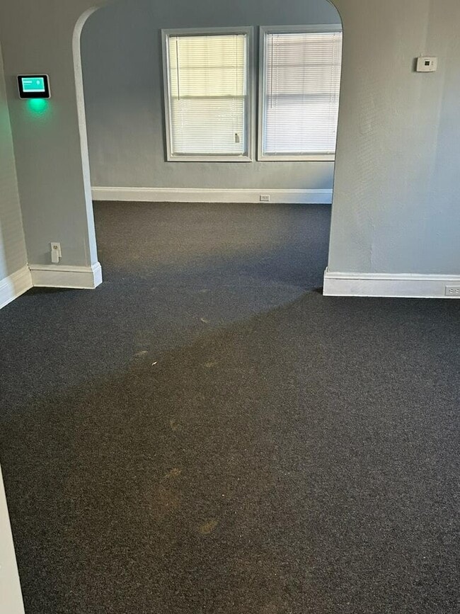 Photo - 8104 Force Ave