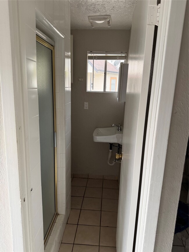 Photo - 1611 Common St