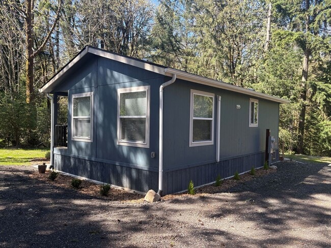 Photo - Remodeled 1BR Cottage on Private Wooded Lot