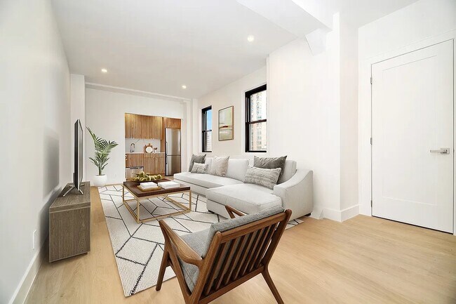 Photo - 138 E 38th St Unidad 10E