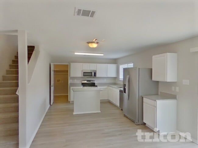 Photo - 156 Jefferson Dr