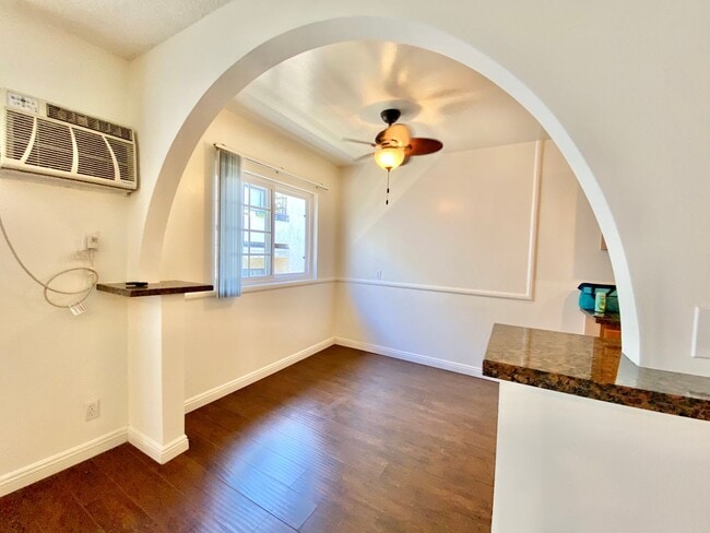 Photo - 3631 Midvale Ave Unidad 6