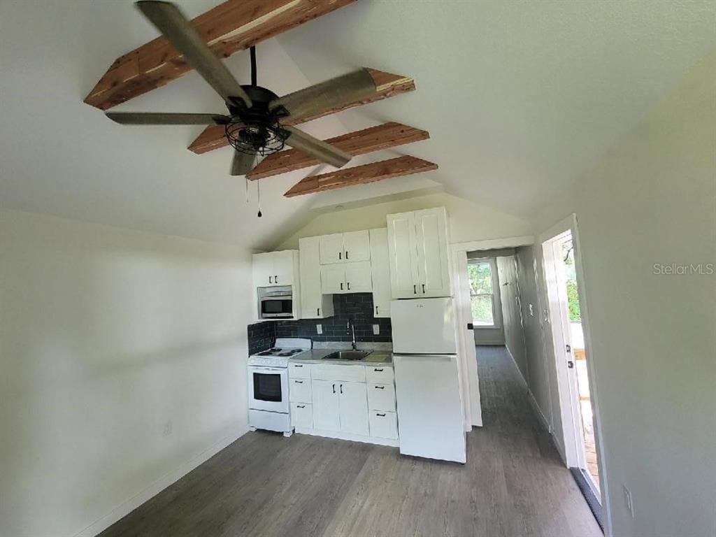 Photo - 212 Broad St