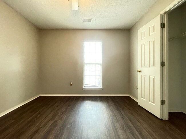 Photo - Magnolia Subdivision, quiet street