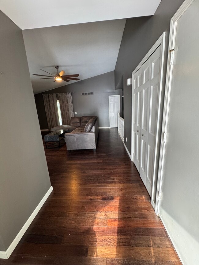 Pasillo a la sala de estar - 15183 Raphael Ter
