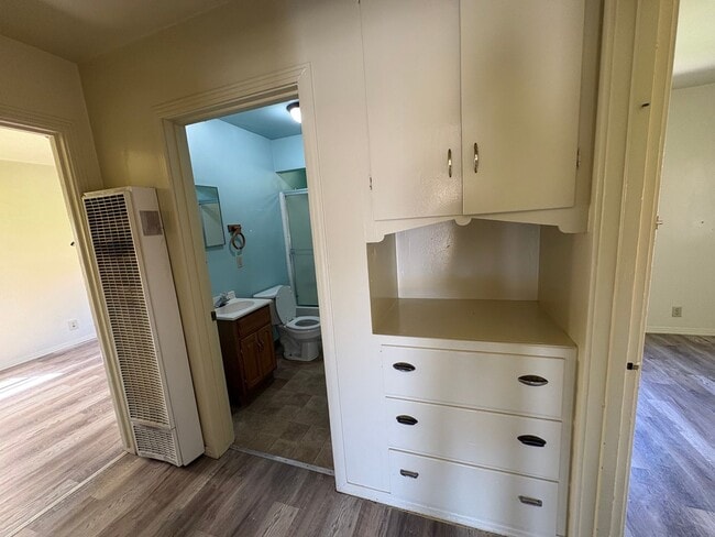 Photo - 4 Bed 1 Bath Home