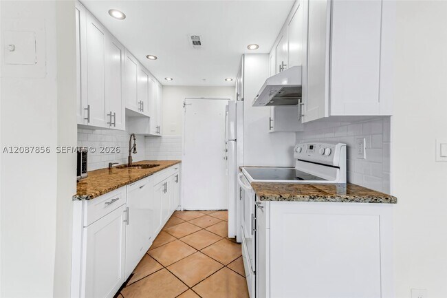 Photo - 2350 NE 135th St Unit 1510