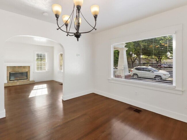 Photo - 1812 El Monte Ave