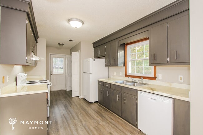 Photo - 10 Market Hall Ct