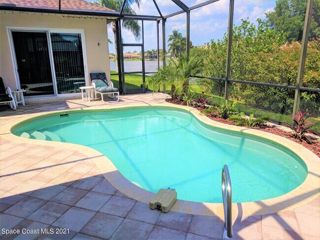 Photo - 1901 Thesy Dr