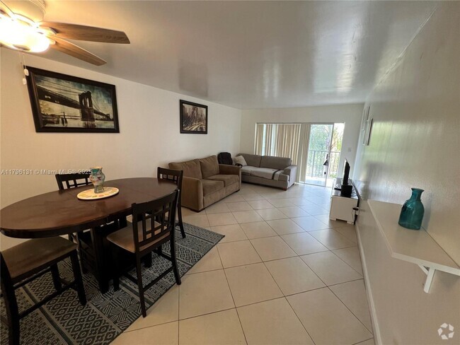 Building Photo - 7501 NW 16th St Unit 3407 Rental