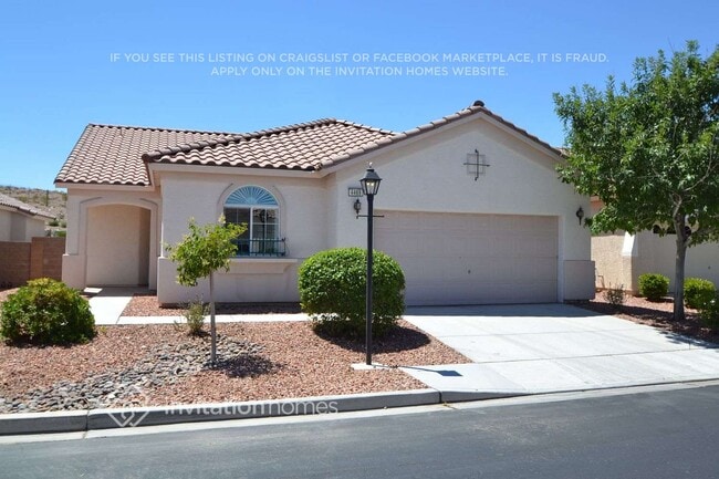 Building Photo - 4469 El Presidio Dr