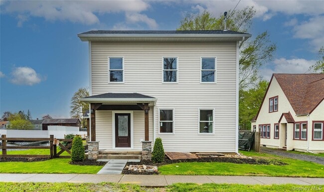 Photo - 4407 Albany Post Rd