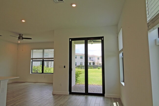 Photo - 14247 SW Solange St