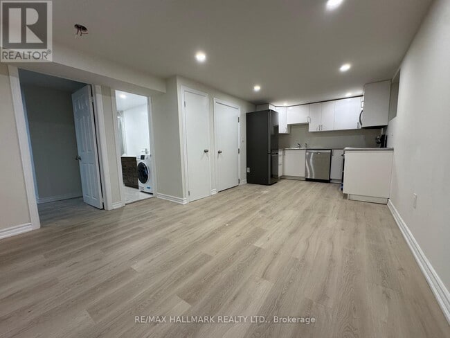 Photo - 52 Nisbet Dr