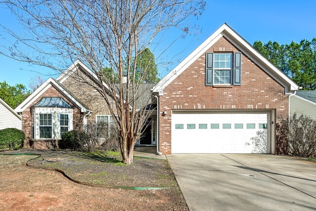 Building Photo - 420 Eglington Tr