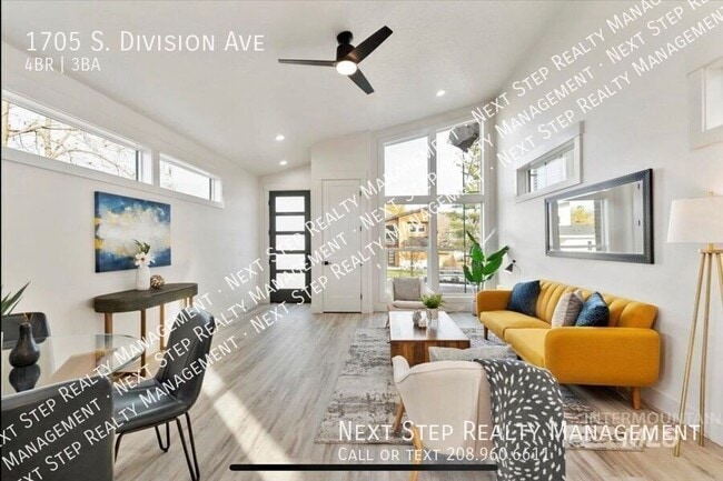 Photo - 1705 S Division Ave