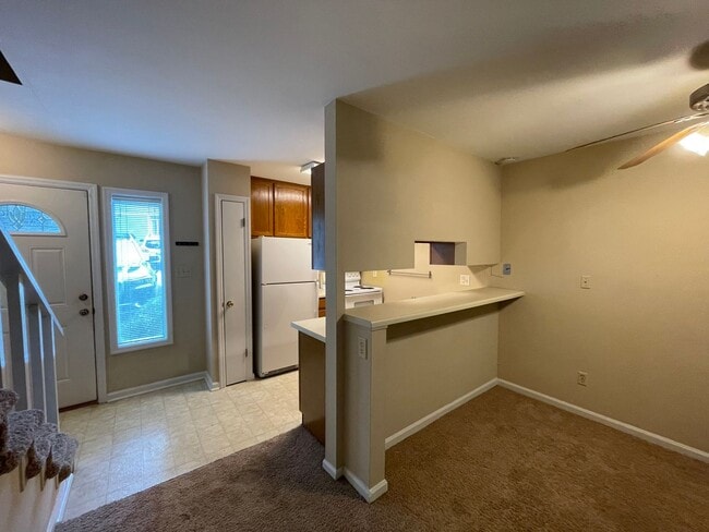 Photo - 2 Bedroom, 1 Bath Townhome Minutes from AU and Downtown!