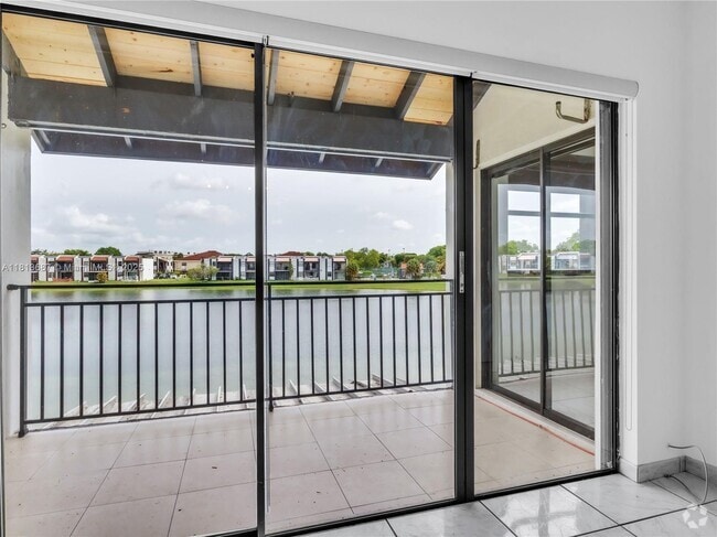 Building Photo - 500 W Park Dr Unit 201 Rental