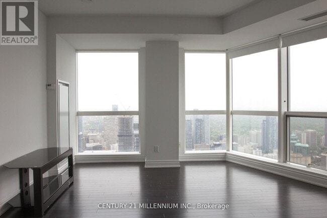 Photo - 388 Yonge St Unité 7002
