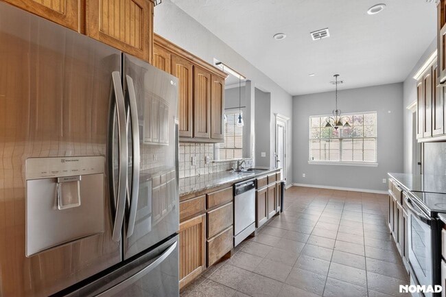 Photo - 941 NE 30th St