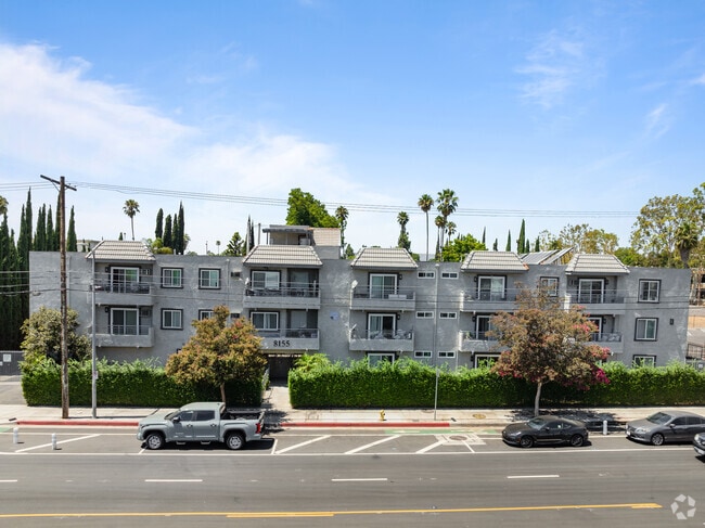 8155 Reseda Blvd