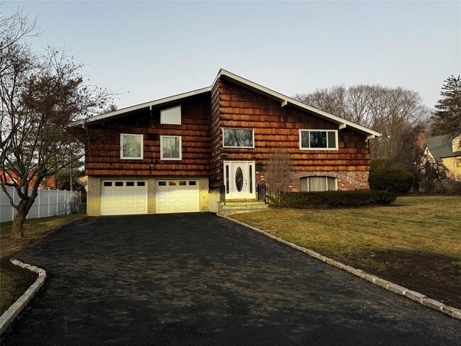 Building Photo - 2 Blue Lantern Rd Rental