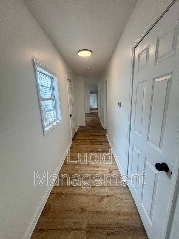 Photo - 831 Meigs Ave