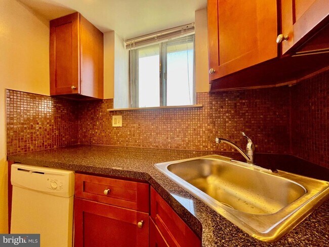 Photo - 141 E 4th Ave Unit A-1